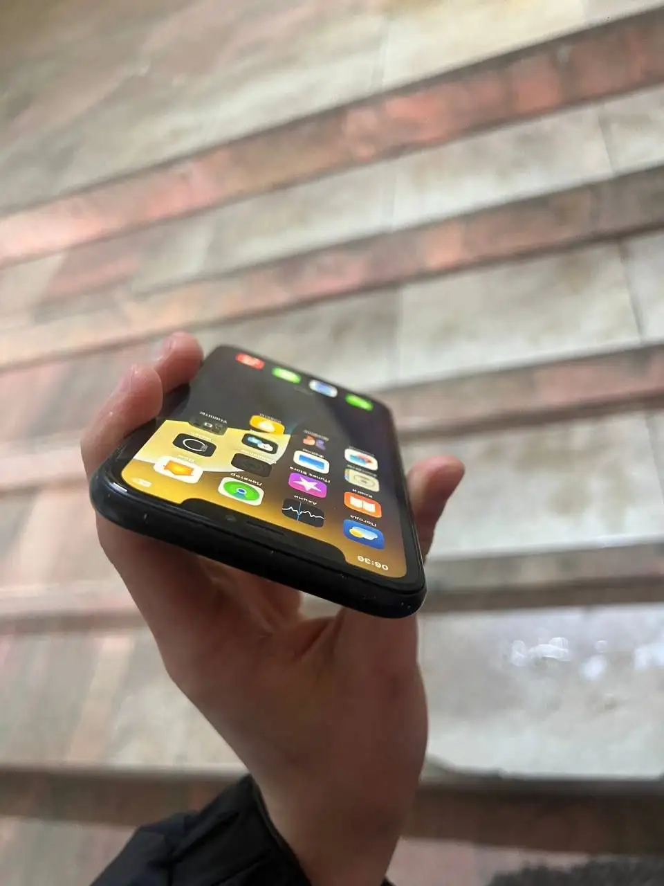 Продажа 2 телефонов: Infinix Smart 7 и iPhone XR - Смартфоны (Электроника) в Неизвестно