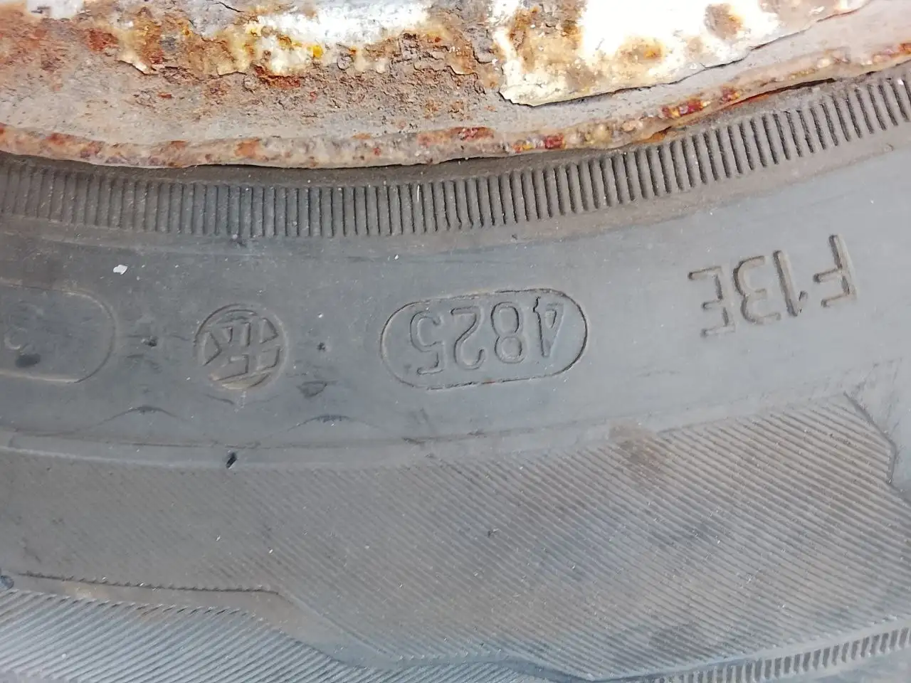 Продам зимние колеса новые на штампованных дисках - Шины и диски (Авто) в Нижний Новгород