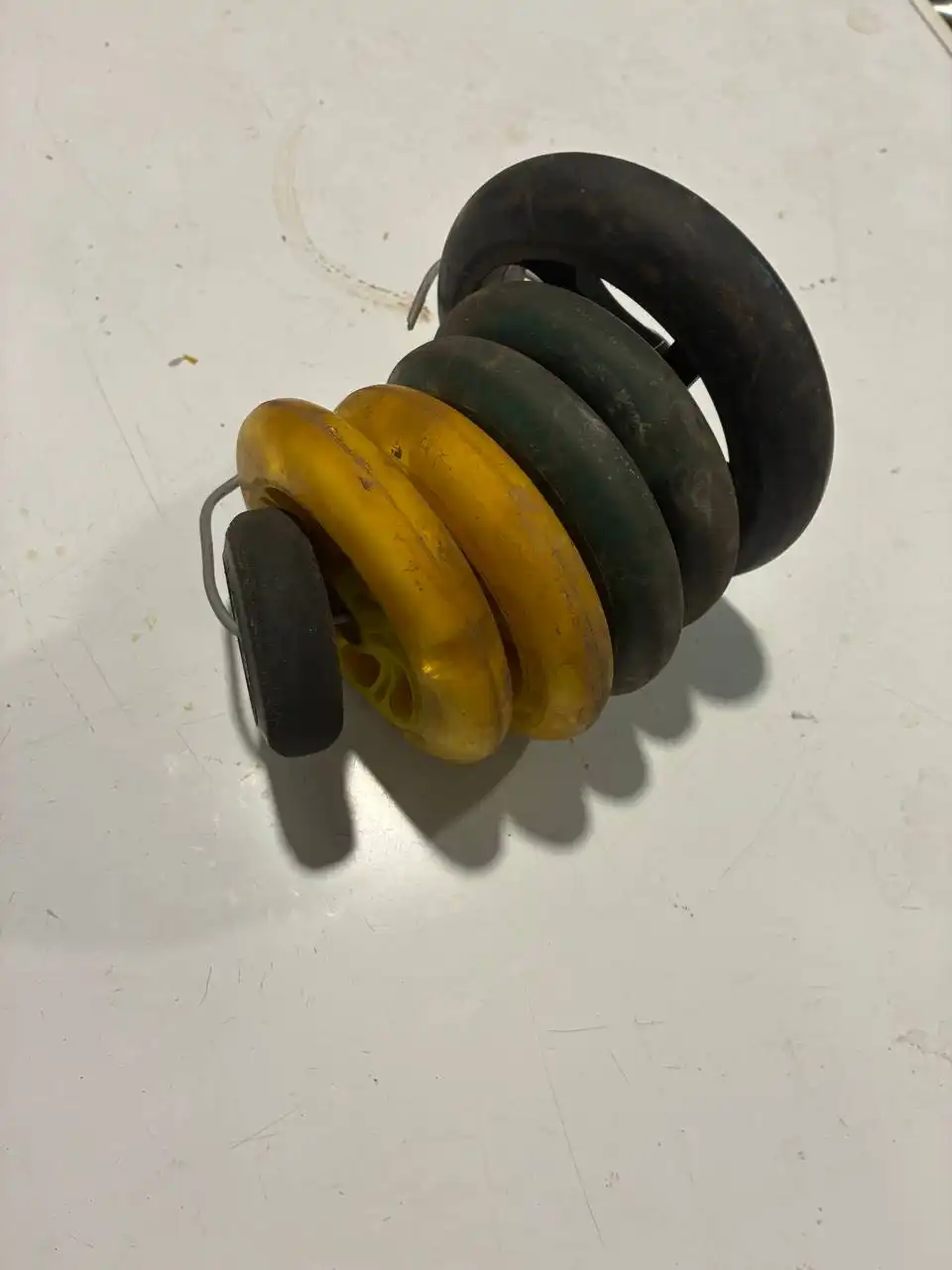 Отдам в добрые руки фильтр для воды, колеса для самоката, провода для антенны, снегокат - Разное (Барахолка) в Новые Бурасы