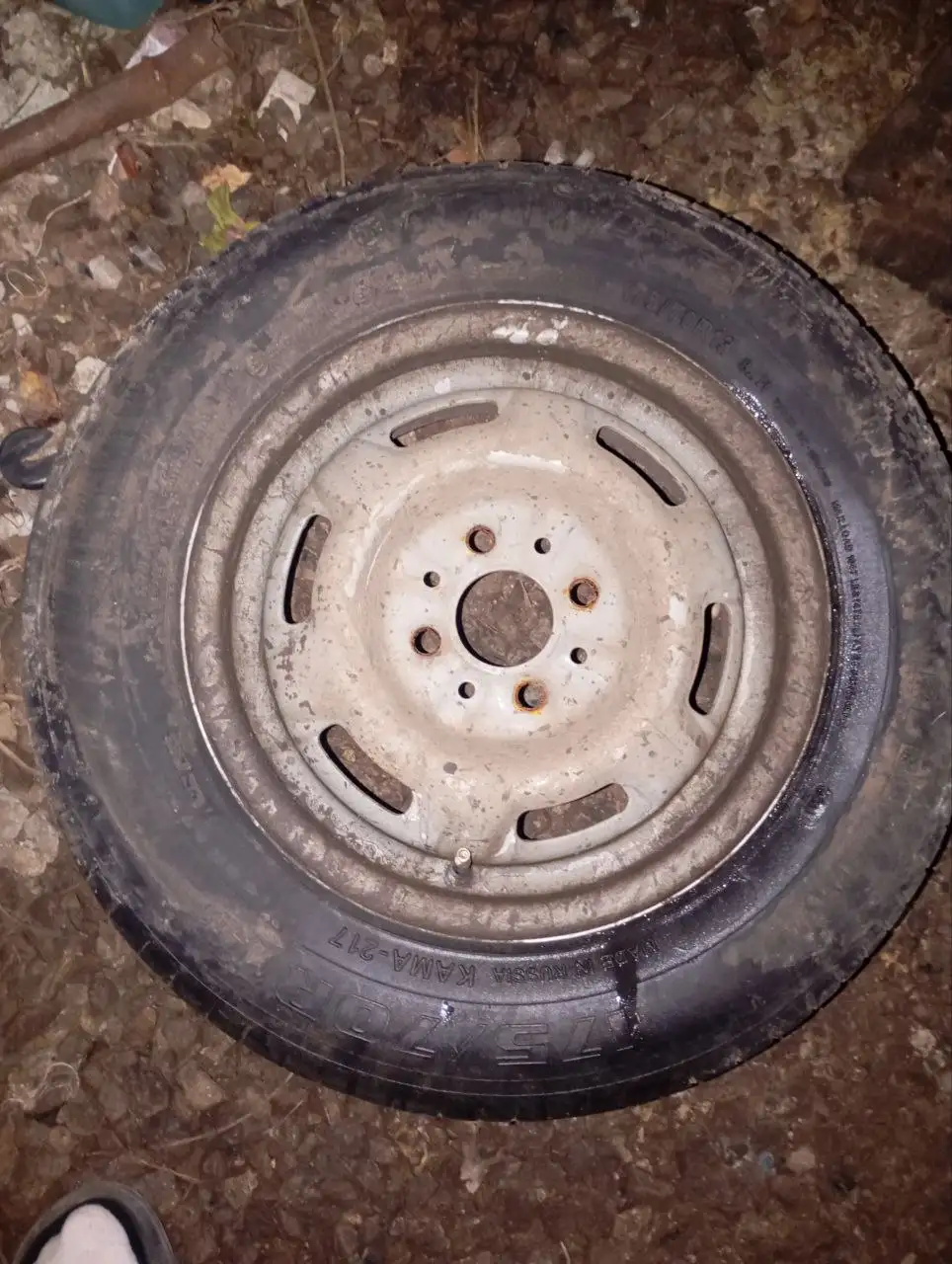 Продажа автозапчастей: колеса, сварка, аккумулятор - Колеса и диски (Запчасти) в Бурасы