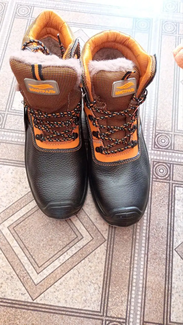 Продажа новых ботинок на меху размер 41 - Обувь (Одежда) в Неизвестно