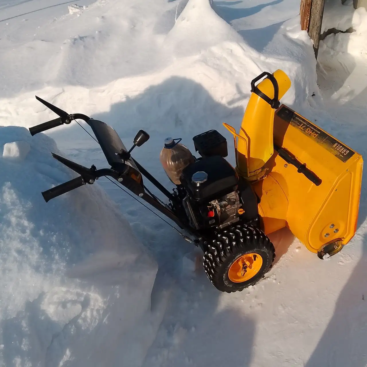Продам снегоуборщик в отличном состоянии - Снегоуборщики (Для дома и дачи) в Бурасы