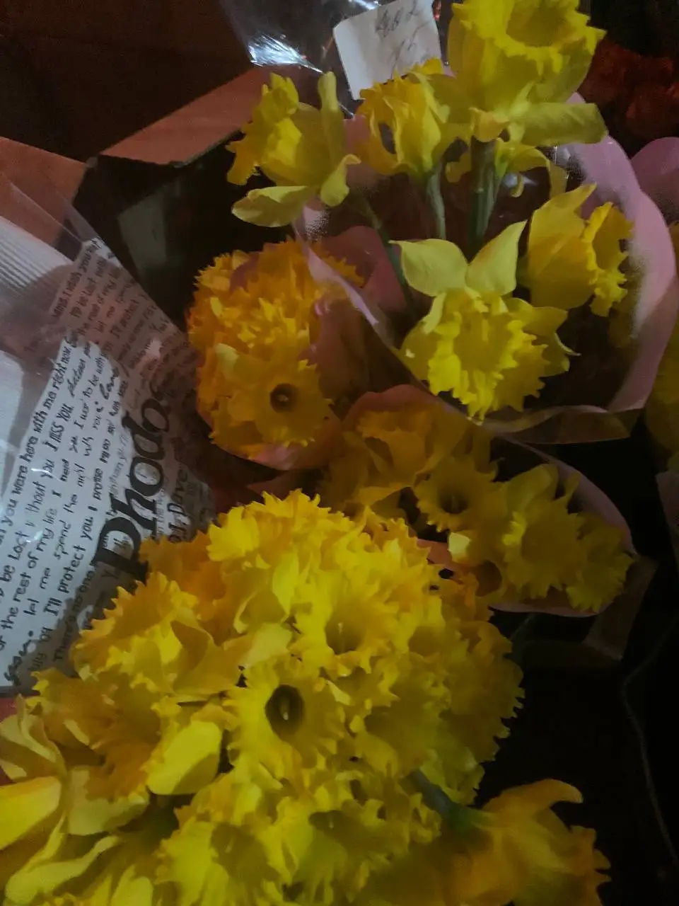 Цветы и подарки к 8 марта - Цветы и подарки (Хобби и отдых) в Бурасы