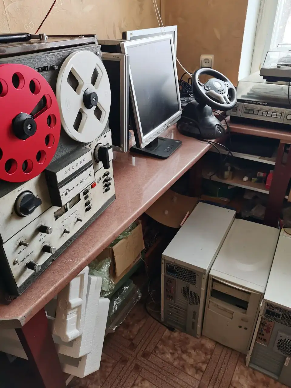 Продажа компьютера, монитора, автосимулятора и аудиотехники - Электроника в Новые Бурасы
