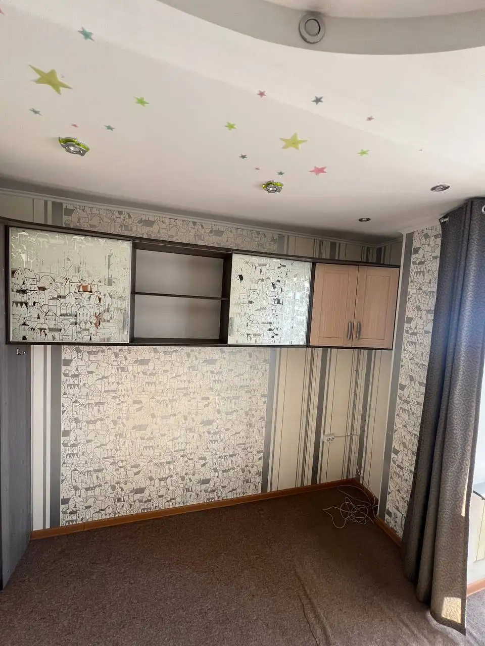 Продам шкаф-стенку - Мебель (Для дома и дачи) в Новые Бурасы