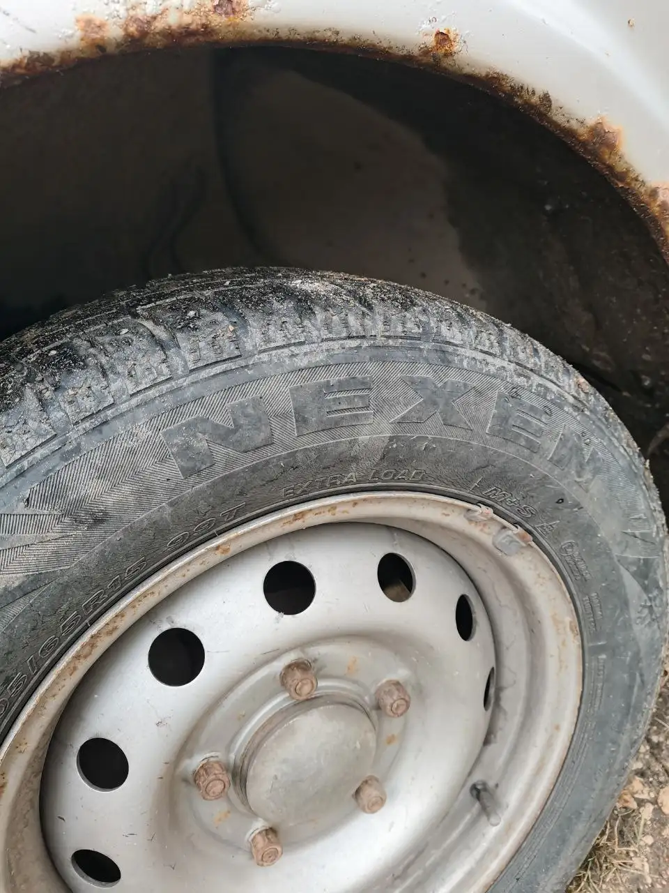 Комплект колес на Ниву с всесезонной резиной - Запчасти (Авто) в Новые Бурасы