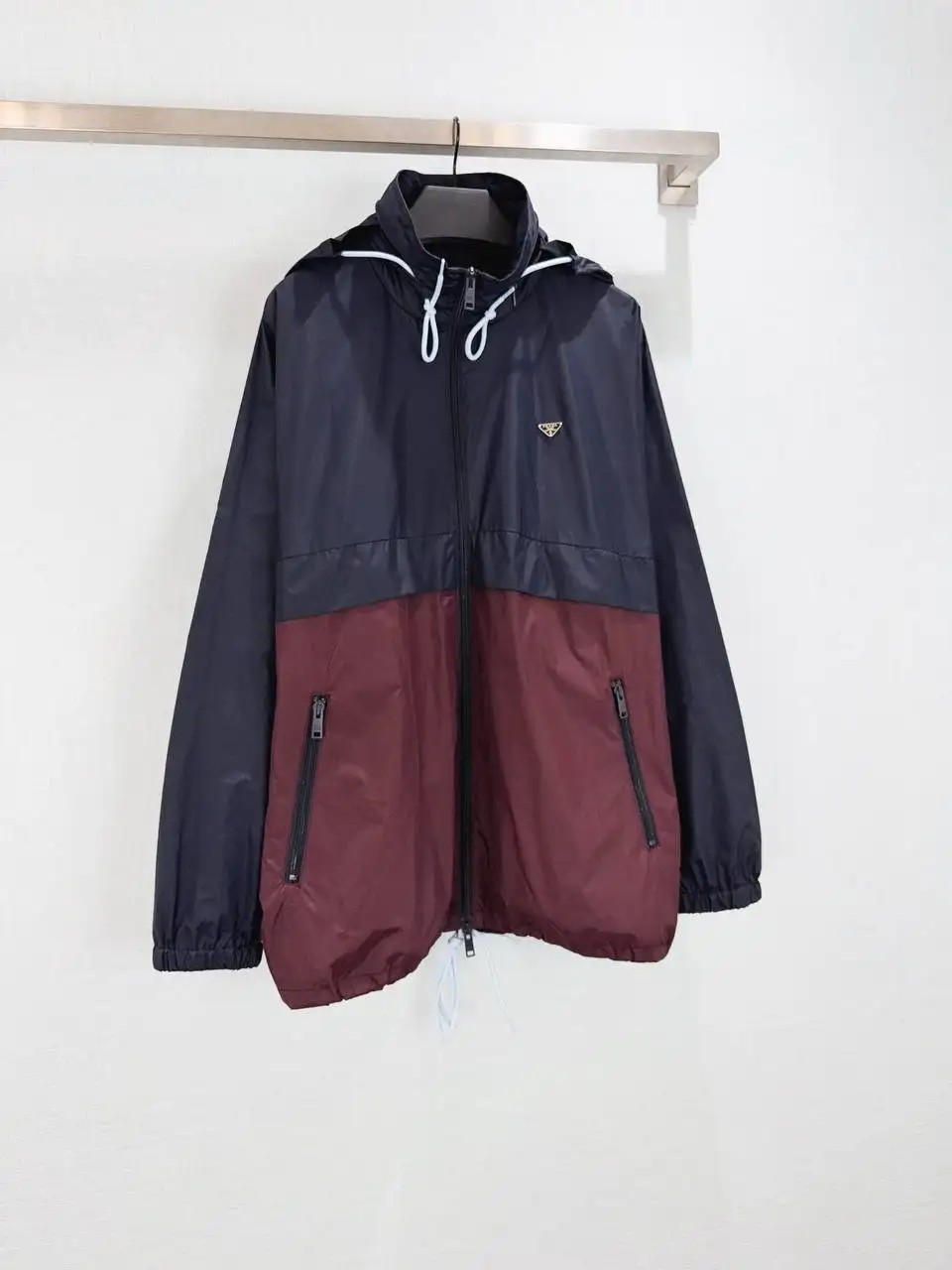 Ветровка PRADA - Верхняя одежда (Одежда) в Бурасы