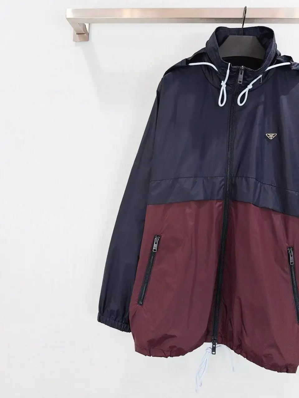 Ветровка PRADA - Верхняя одежда (Одежда) в Бурасы