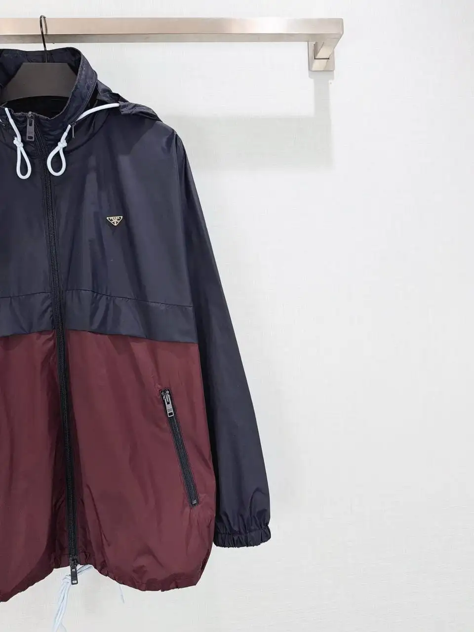 Ветровка PRADA - Верхняя одежда (Одежда) в Бурасы
