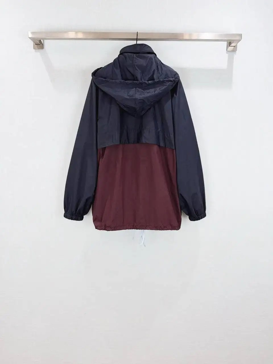 Ветровка PRADA - Верхняя одежда (Одежда) в Бурасы