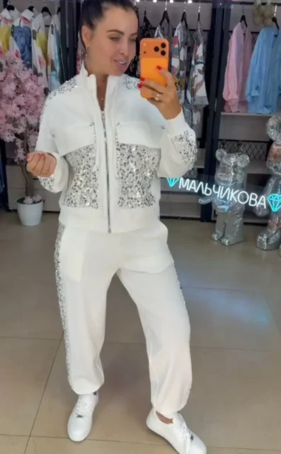 Костюм двойка со стразами разных размеров - Одежда в Бурасы