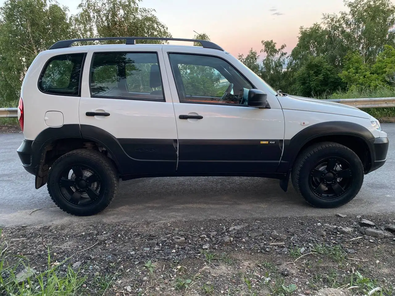 Chevrolet Niva OFF-ROAD 2016 - Внедорожники (Авто) в Саратов