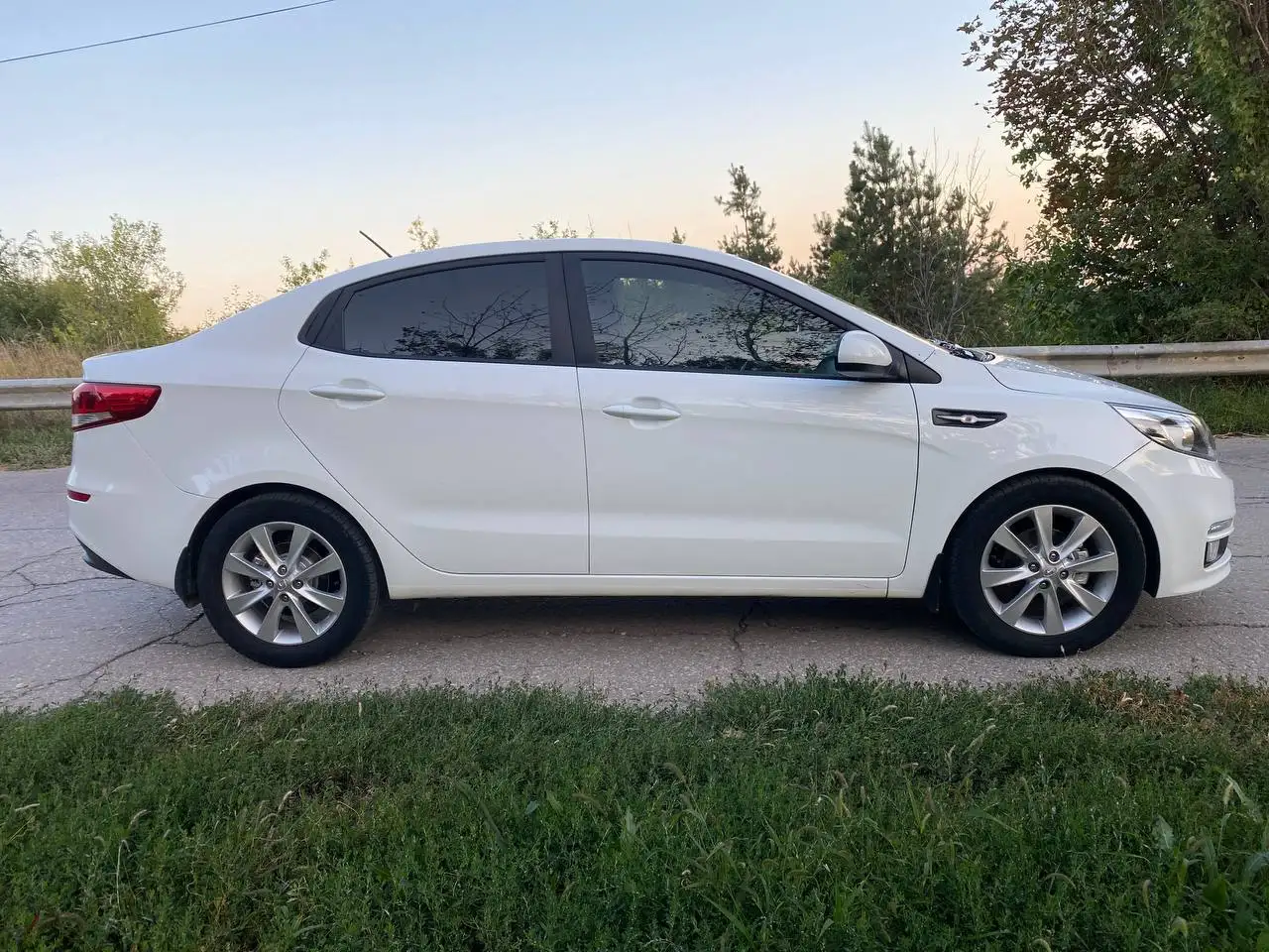 Kia Rio 2016 (1.6 M/T) - Легковые автомобили (Авто) в Неизвестно