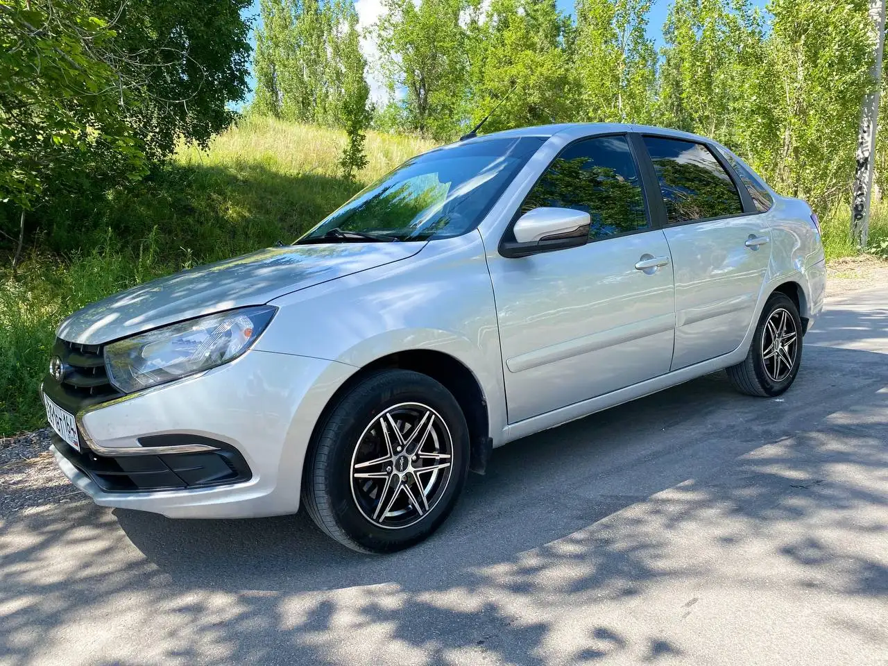 Лада Гранта 2018 - Легковые автомобили (Авто) в Новые Бурасы