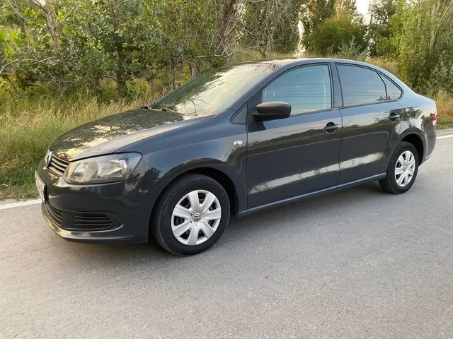 VW Polo 2012, 1.6 механика, отличное состояние - частное объявление в Новые Бурасы