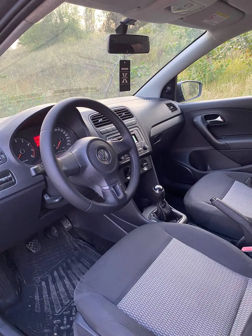 VW Polo 2012, 1.6 механика, отличное состояние - Легковые автомобили (Авто) в Новые Бурасы