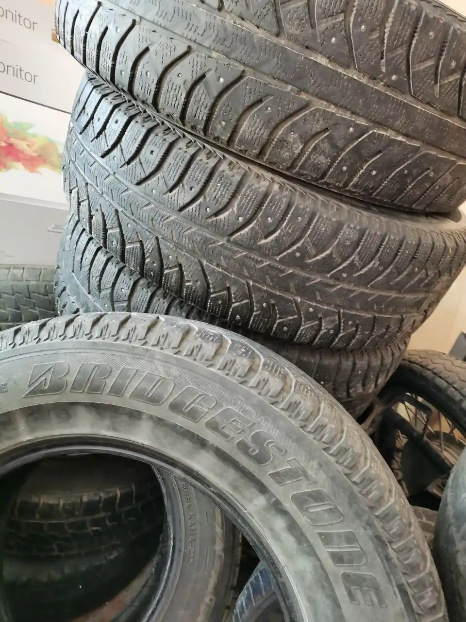 Продам резину Бриджстоун 215/70/16 - Авто в Новые Бурасы