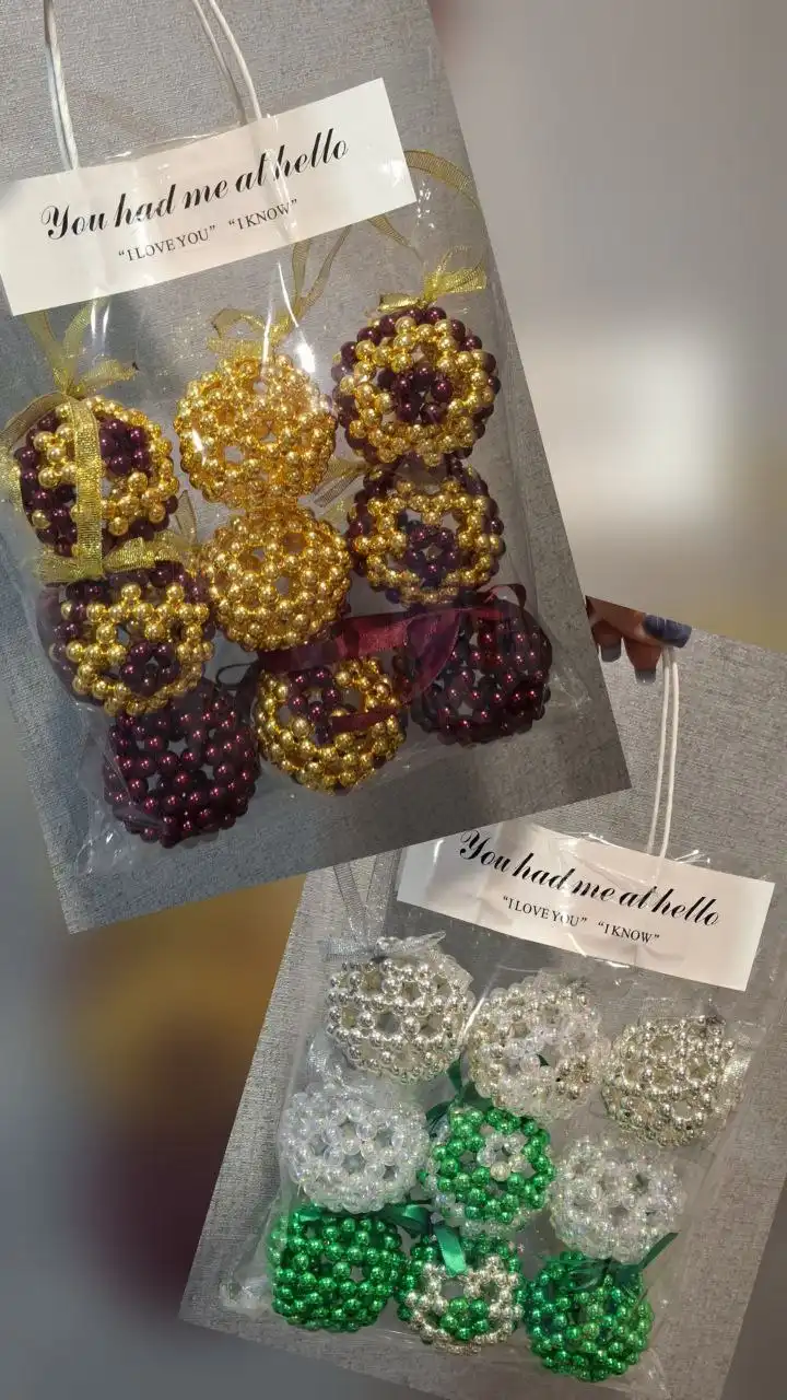 Ёлочные шары ручной работы из бусин