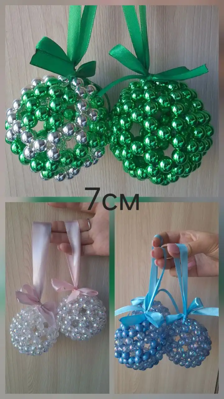 Ёлочные шары ручной работы из бусин