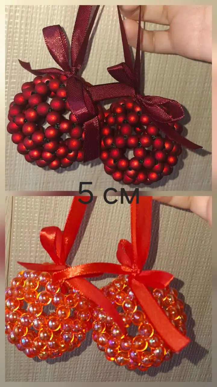 Ёлочные шары ручной работы из бусин