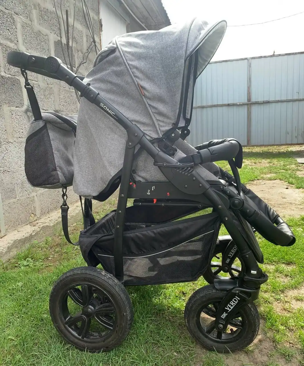 Коляска 3 в 1 с комплектом аксессуаров