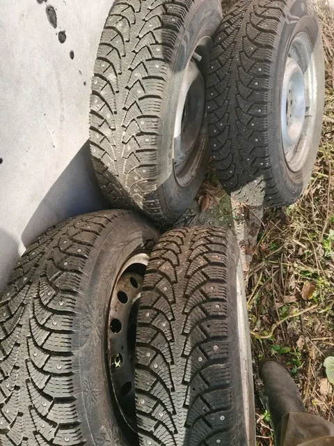 Продажа зимних колес на ВАЗ - частное объявление в Новые Бурасы