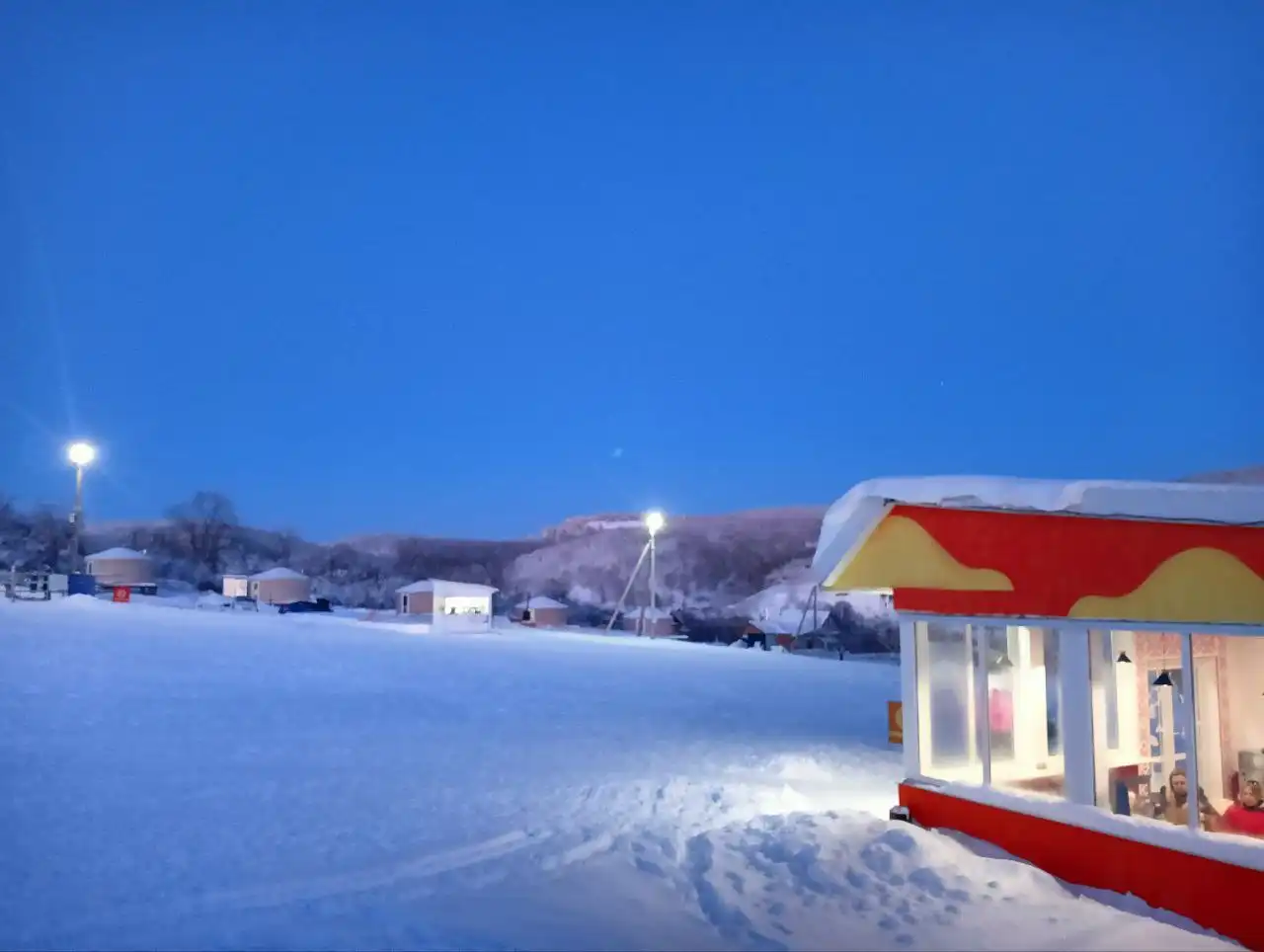 Вакансия в кафе парка зимнего отдыха Горки Лох - Вакансии в сфере услуг (Работа) в Новые Бурасы