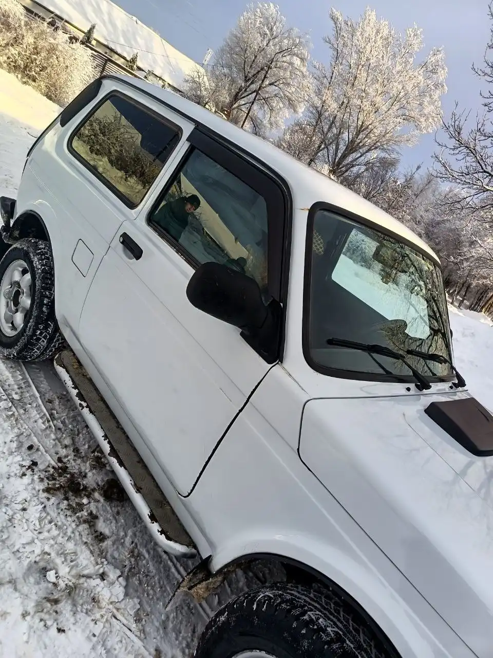 Продажа автомобиля Нива 2013 года в хорошем состоянии - Легковые автомобили (Авто) в Новые Бурасы