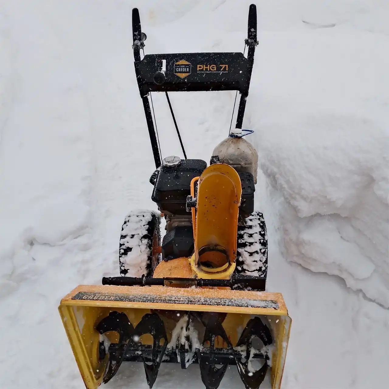 Продам снегоуборщик в отличном состоянии - Барахолка в Новые Бурасы