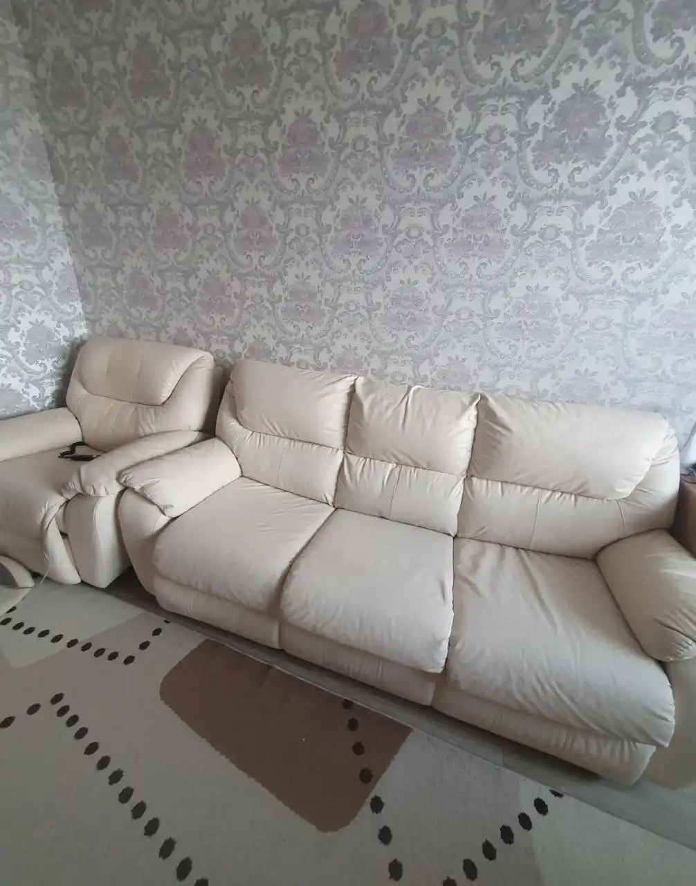 Продам диван и кресло-реклайнер - частное объявление в Нижний Новгород