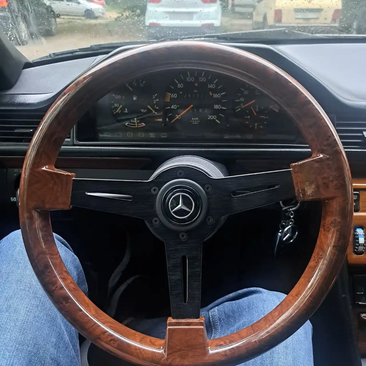 Mercedes w124 1984 года