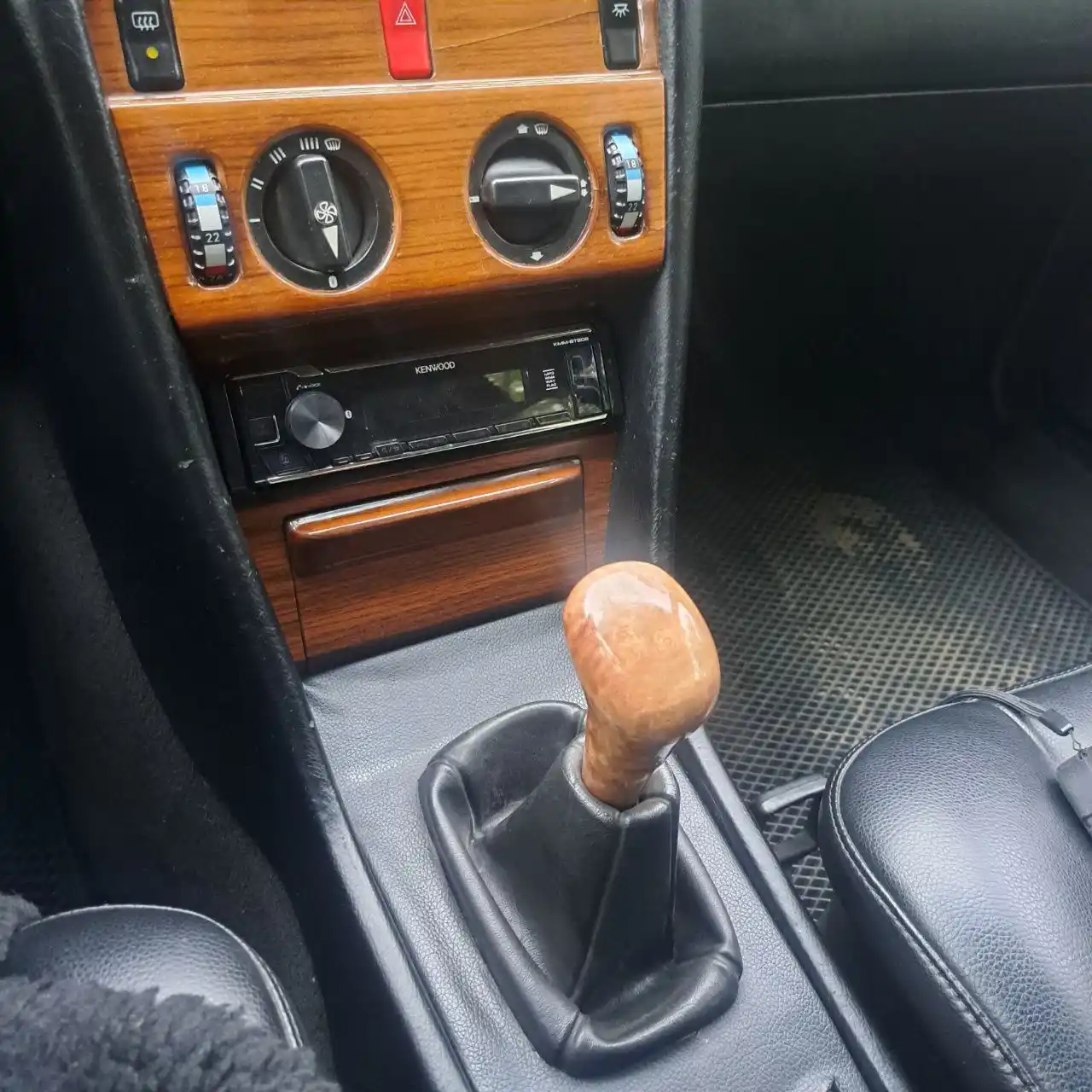 Mercedes w124 1984 года