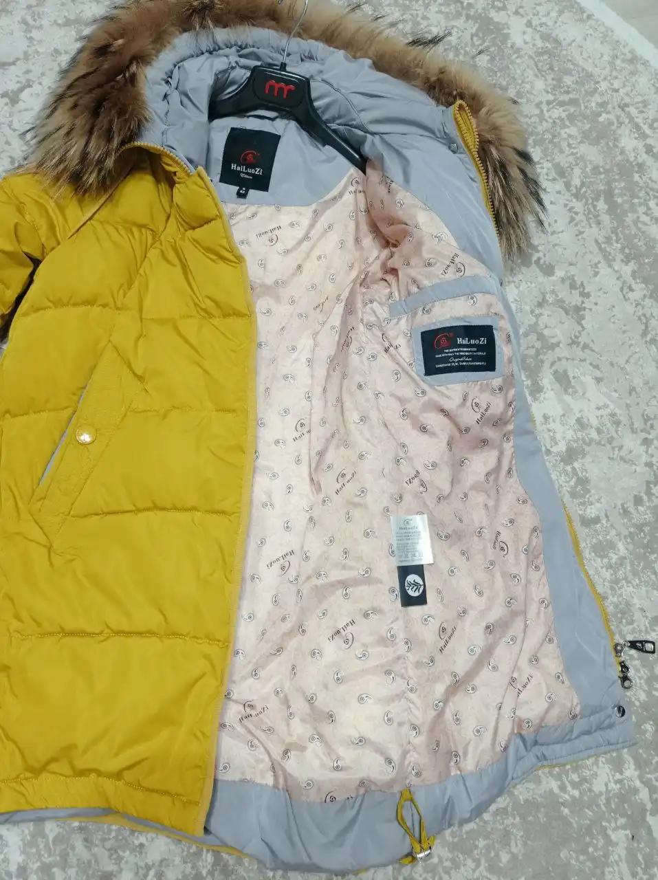 Пуховик размер 42