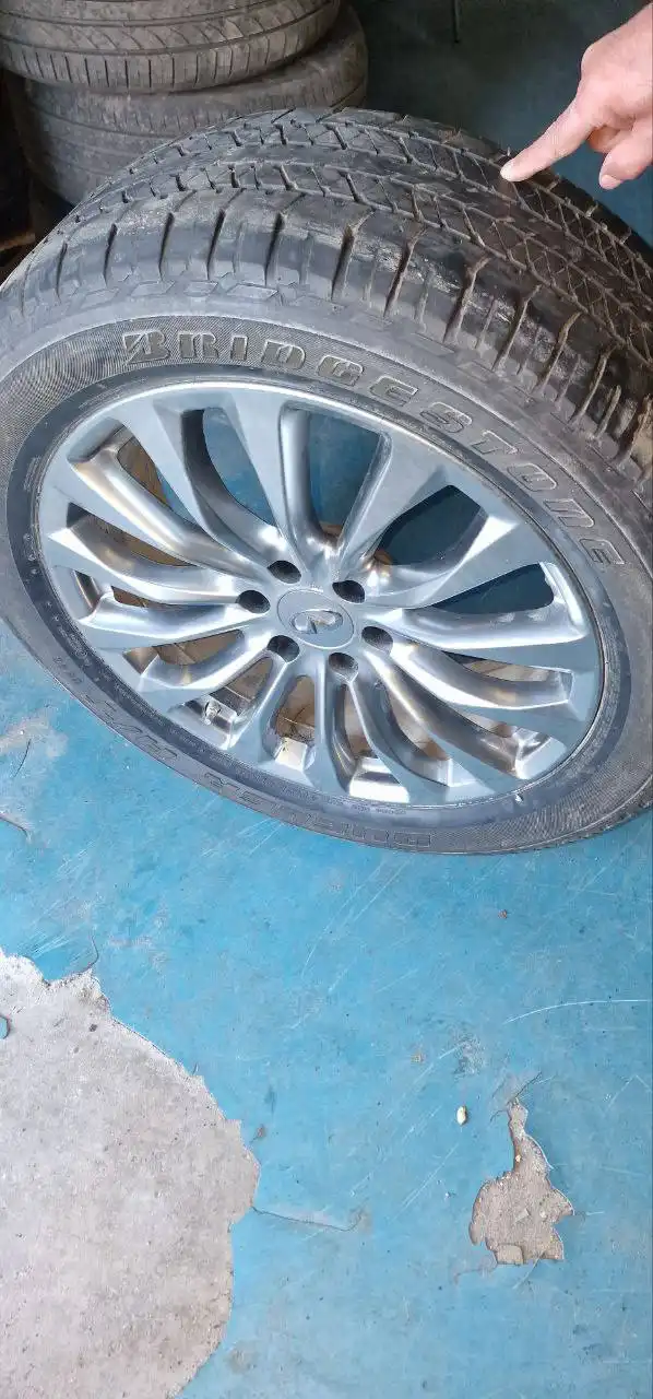 Продажа колес на Инфинити QX56