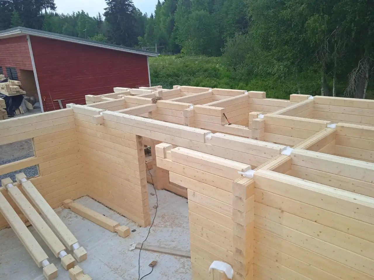 Сборка домов из клееного профилированного бруса