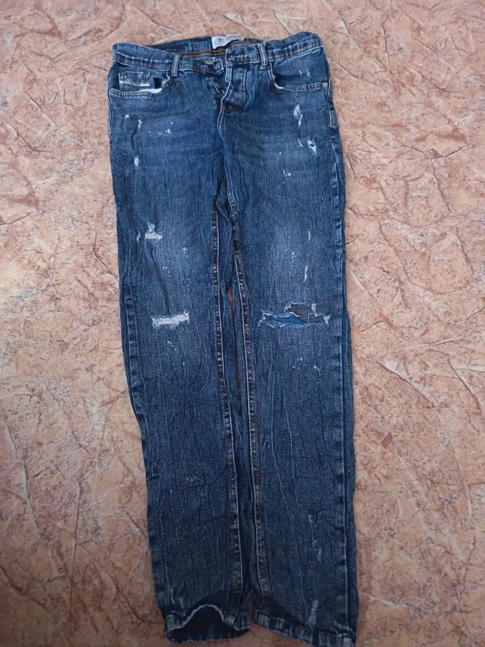 Теплая кофта 48 размер и джинсы 32 размер