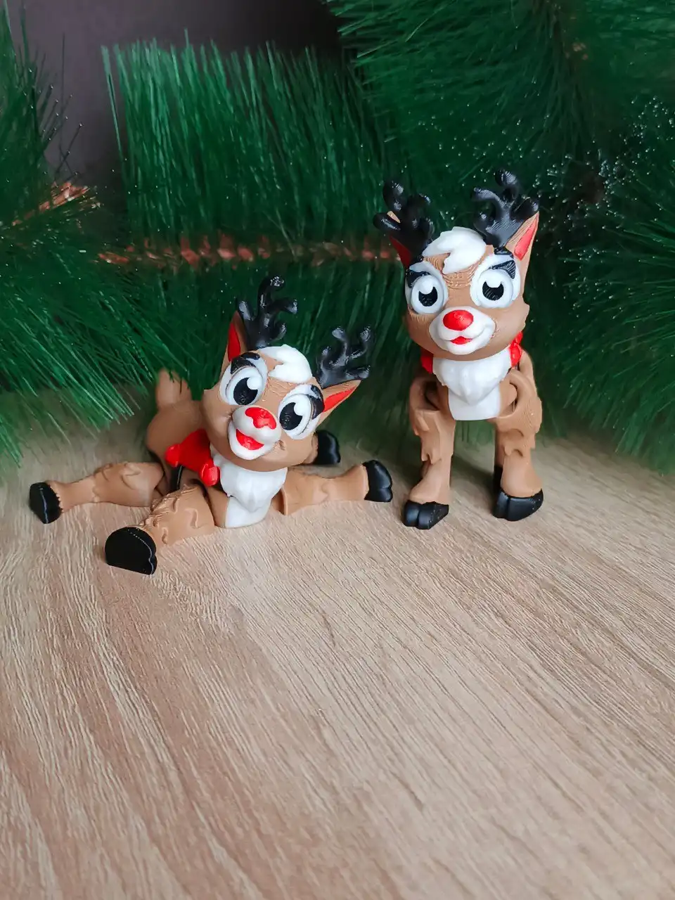 Очаровательный олененок Деда Мороза