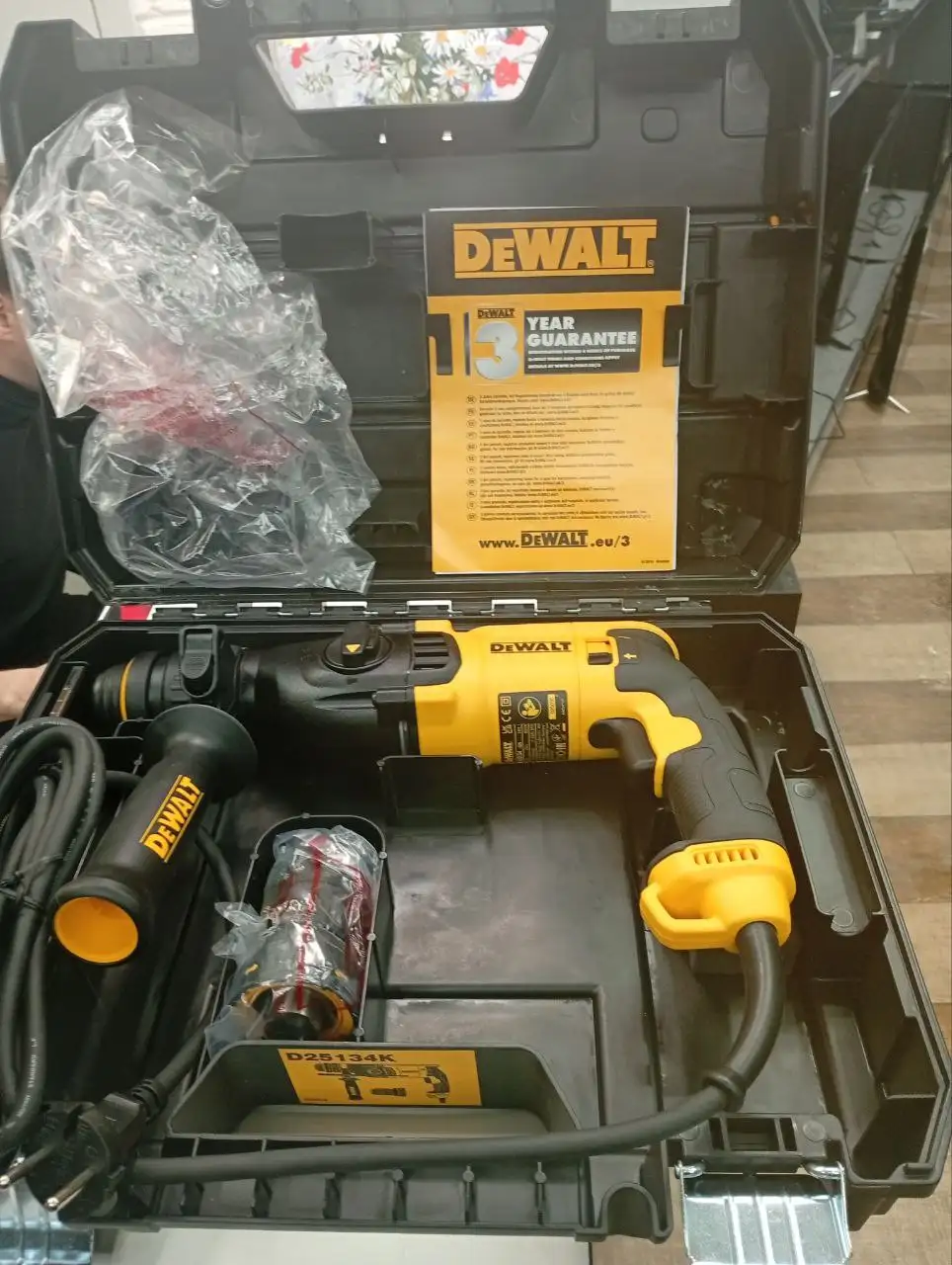 Продажа нового перфоратора DeWalt - Барахолка в Нижний Новгород