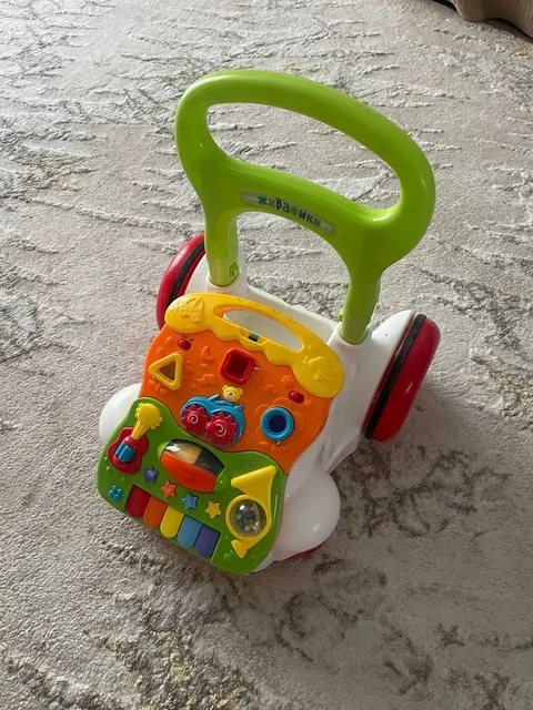 Продажа толокара-ходунков «Жирафики» с бизибордом и стул-качель для кормления - частное объявление в Нижний Новгород