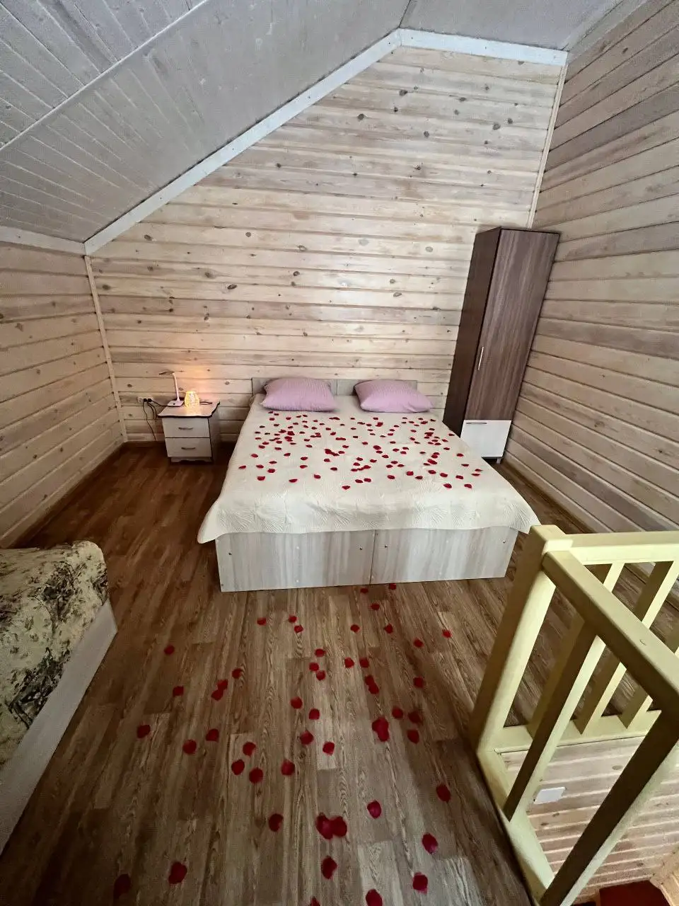 Праздничный пакет на 8 марта с проживанием и развлечениями - Туризм и отдых (Услуги) в Каменка