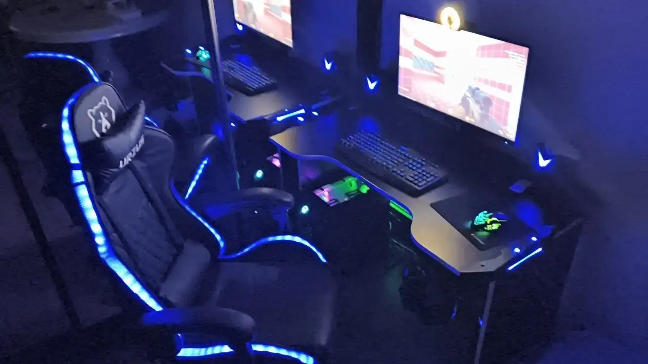 Продажа полного комплекта компьютерной техники и мебели - Электроника в Нижний Новгород