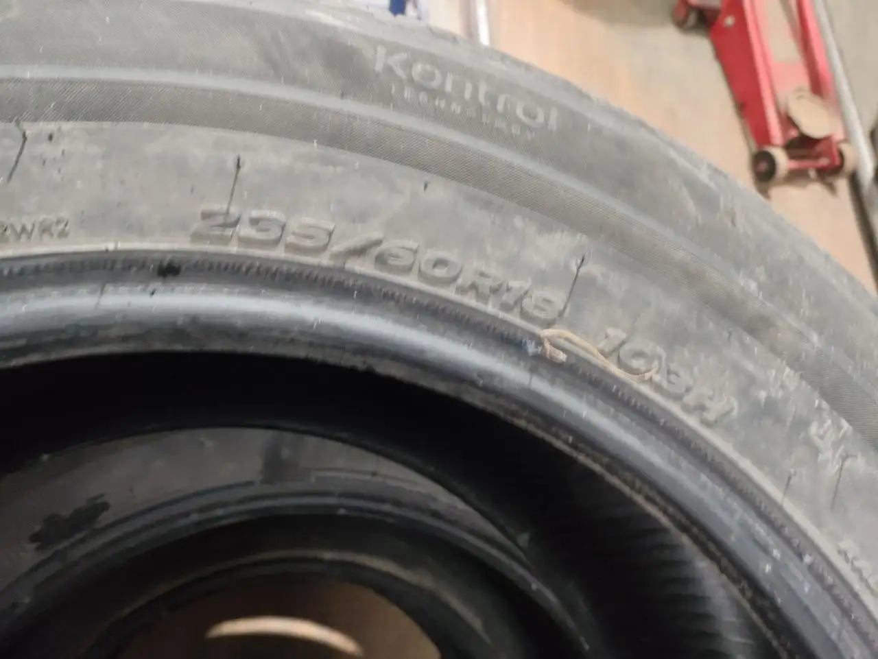 Продажа резины 235/60 R18 в хорошем состоянии - Шины и диски (Авто) в Нижний Новгород