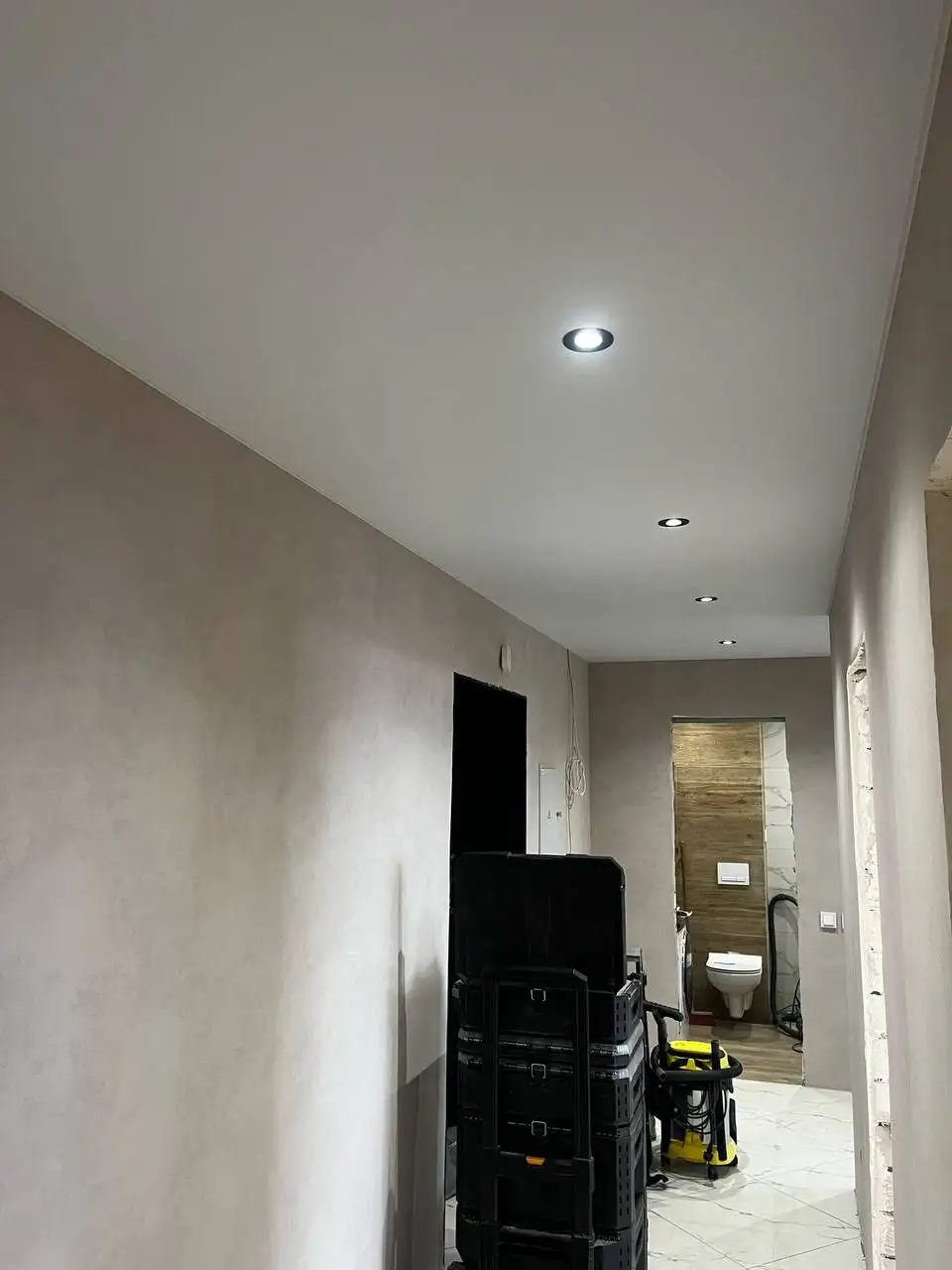 Монтаж натяжных потолков и потолочного освещения - Ремонт и строительство (Услуги) в Нижний Новгород