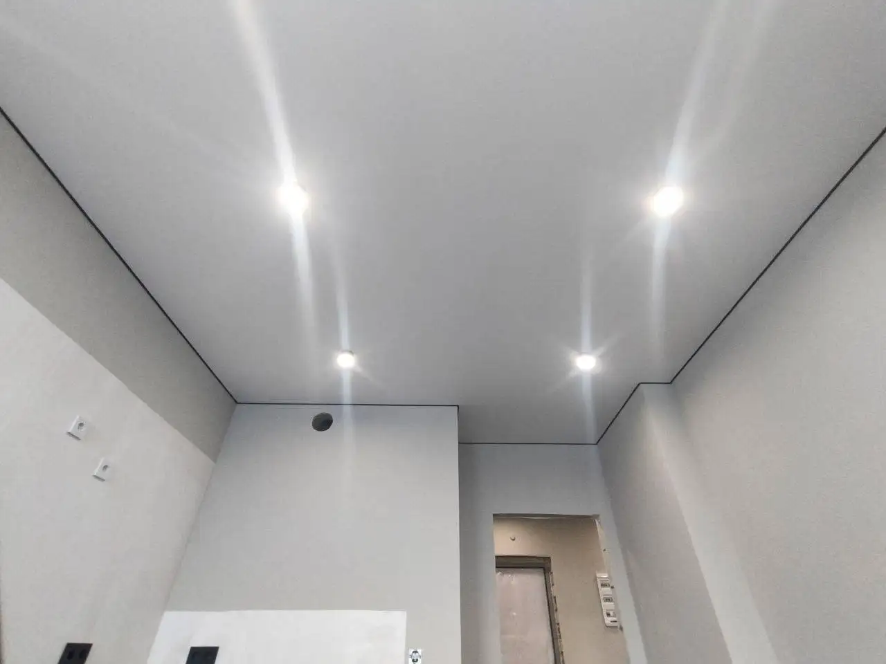 Установка натяжных потолков от компании Пан Потолок - Ремонт и строительство (Услуги) в Нижний Новгород