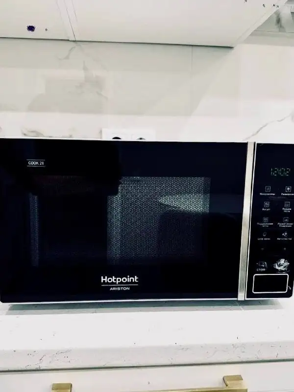 Микроволновая печь с минимальным использованием - Кухонная техника (Барахолка) в Нижний Новгород