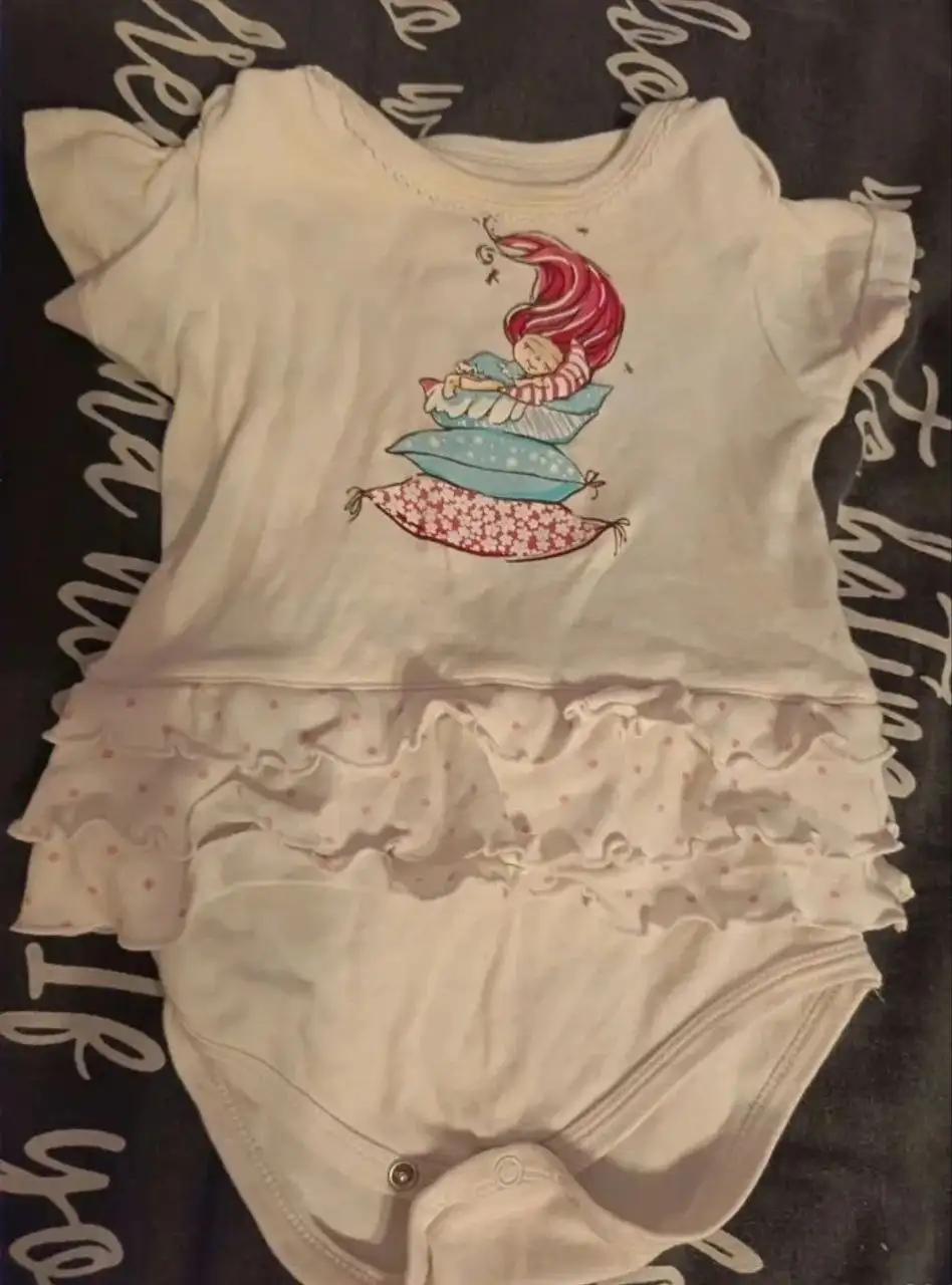 Вещи для девочки 0-7 месяцев отдам за шоколадку - Одежда (Товары для детей) в Нижний Новгород