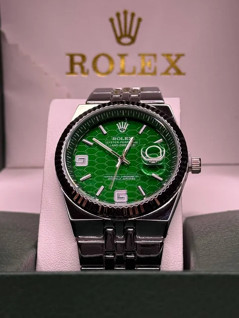 Продаю часы⌚️ - Мобильные телефоны в Нижний Новгород