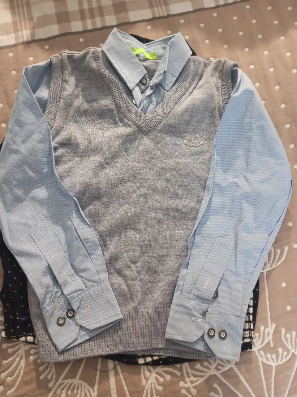 Рубашки на мальчика новые - Товары для детей в Ангарск