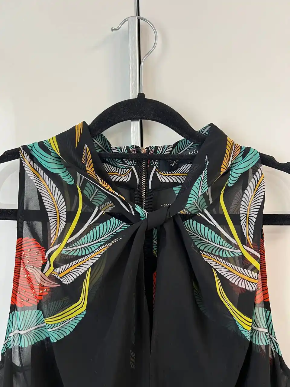 Новый топ Guess размер S