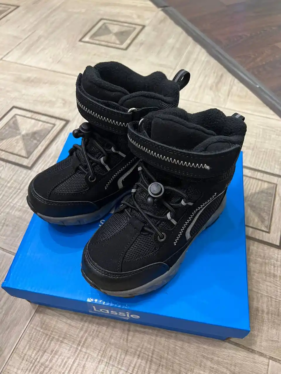 Новые зимние ботинки Lassie 28р
